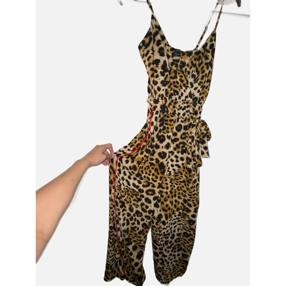 TOXIK 3-  Leopard Print Wide Leg Pant Suit size Medium - Picture 2 of 16